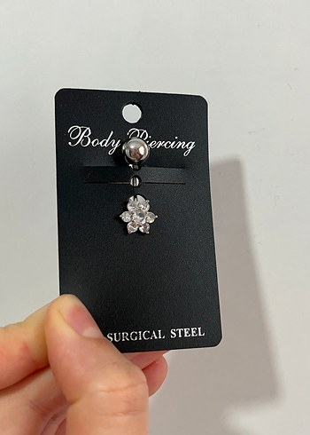 Parlak Göbek Piercing - Görsel 2