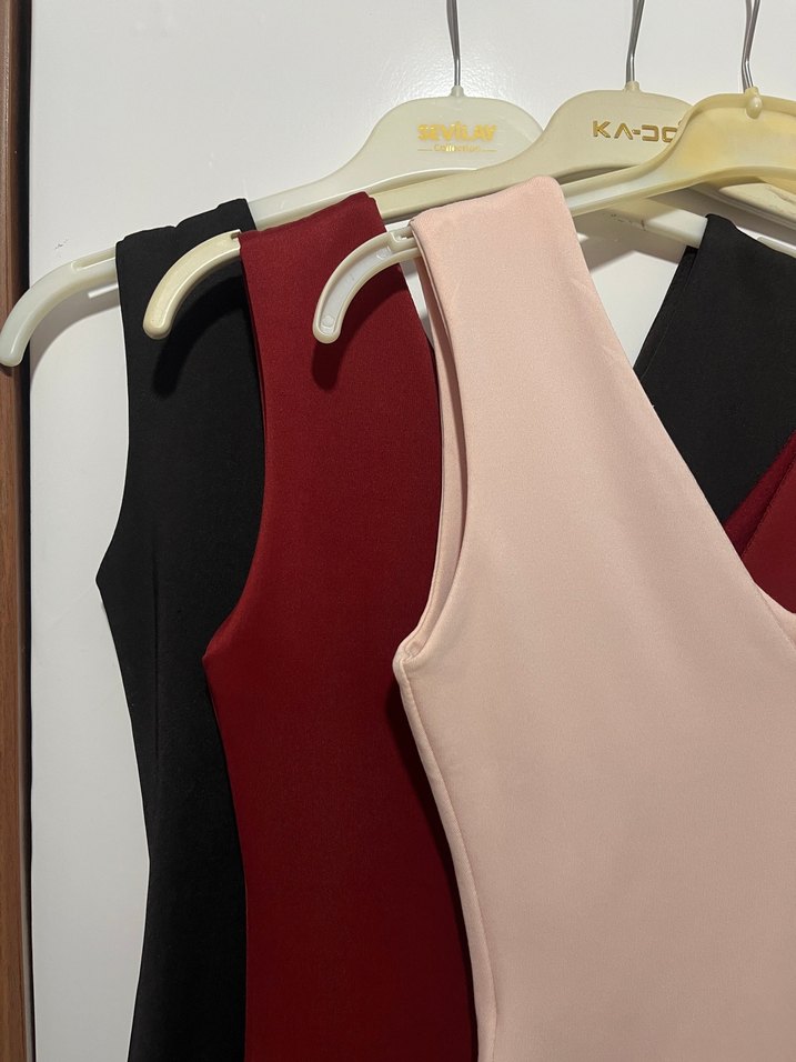 Siyah V Yaka Midi Elbise - Görsel 4