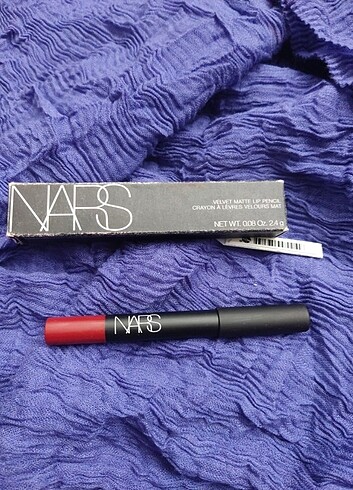 Beden Renk Nars consuming red