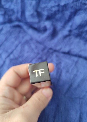  Beden Tom Ford 07 peach lip gloss