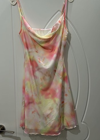 Pastel Renkli Drapeli mini Askılı Elbise - Görsel 3