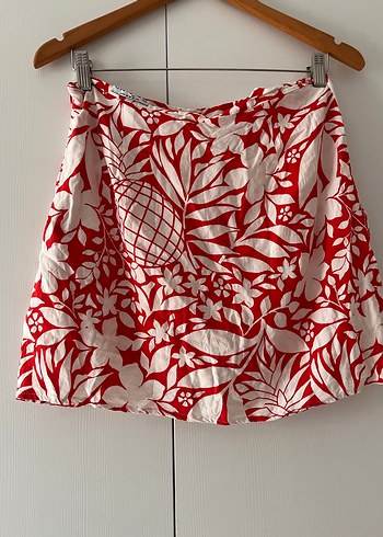 Kırmızı Çiçek Desenli Pileli Mini Etek - Görsel 3