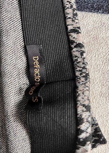 Düğmeli Gri Yılan Desenli Midi Etek - Görsel 3