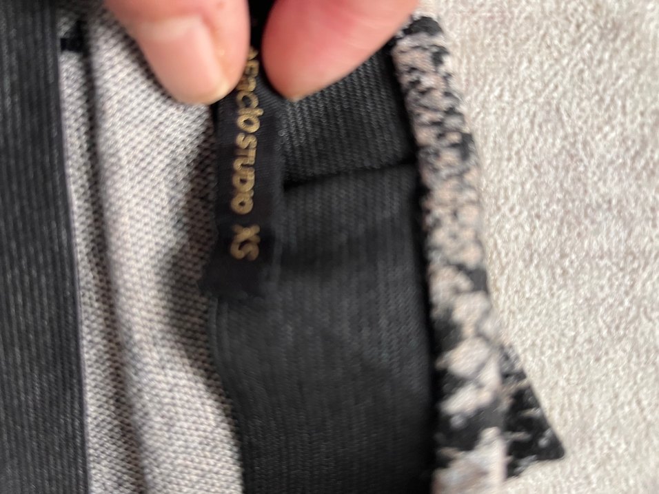 Düğmeli Gri Yılan Desenli Midi Etek - Görsel 4