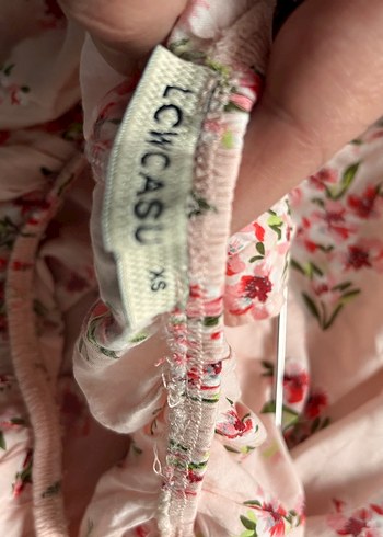 Pembe Çiçekli Straplez Volanlı Bluz - Görsel 2