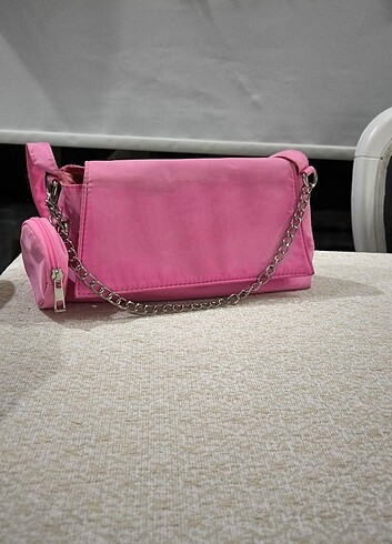 Pembe çanta 