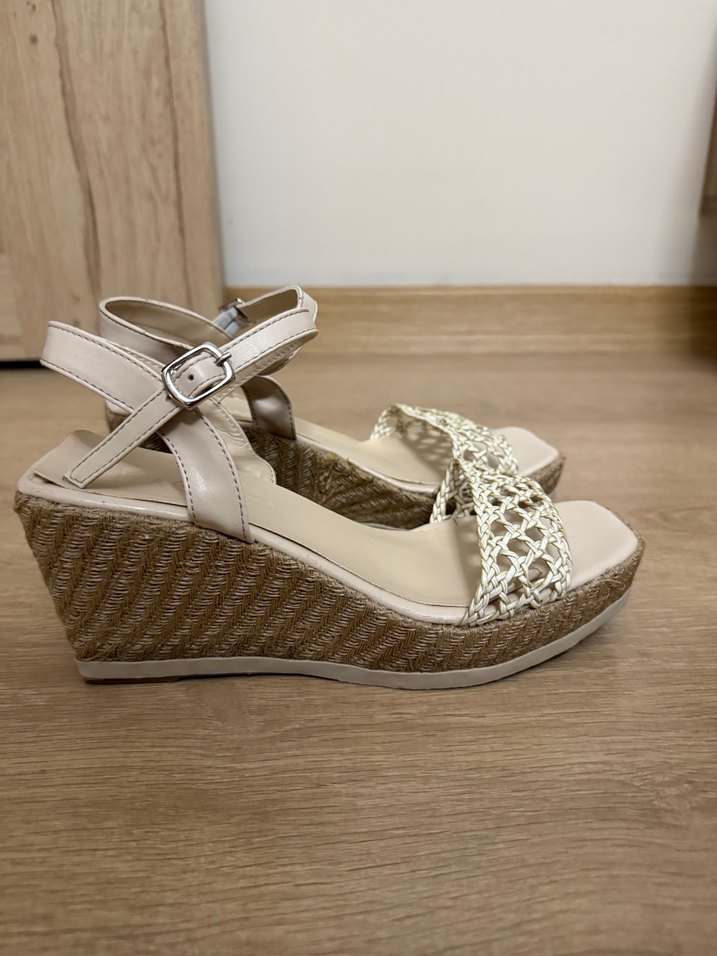 Dolgu Topuklu ayakkabı - Görsel 2