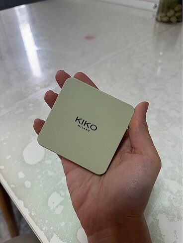Kiko Kiko green me far paleti