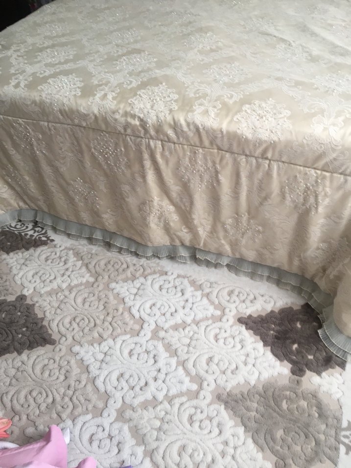 Krem renk elyaflı boncuk işlemeli yatak örtüsü - Görsel 4