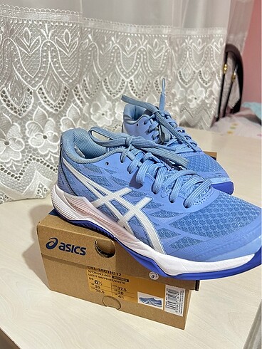 Asics ayakkabı
