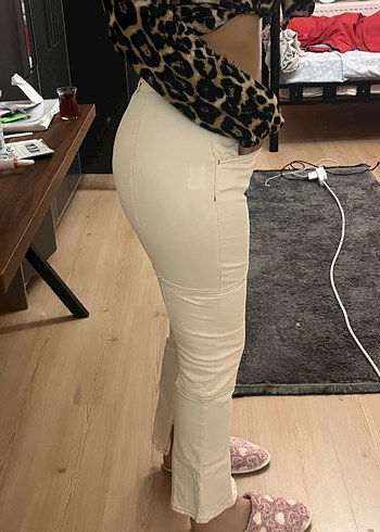 Beyaz Fermuarlı Kadın Kot Pantolon - Görsel 2