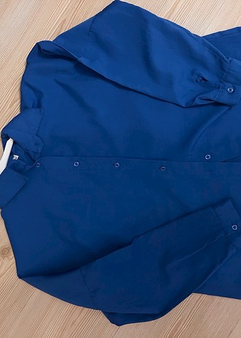 Düğmeli Mavi Kadın Gömlek - Görsel 2