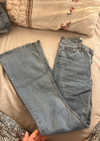 Trendyol & Milla Kadın Denim Pantolon İspanyol paça