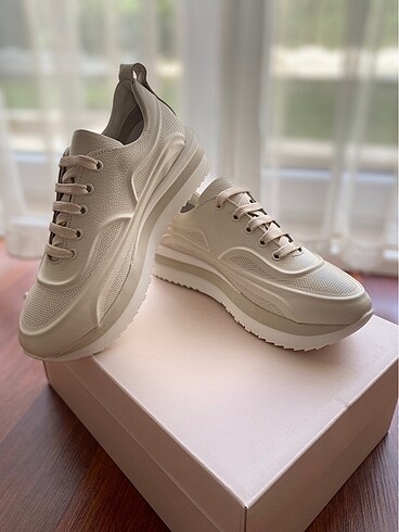 37 Beden ten rengi Renk Gerçek Deri Kadın Casual Spor Ayakkabı Sneaker