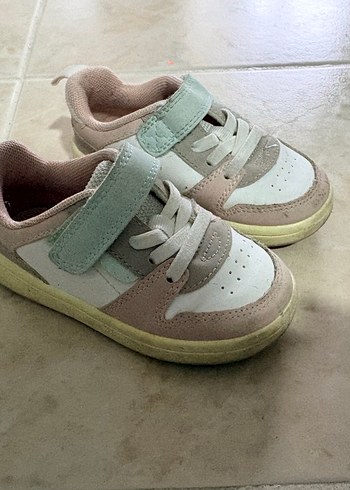 Kız Çocuk Bej Bağcıklı ve Cırtlı Spor Ayakkabı - Görsel 3