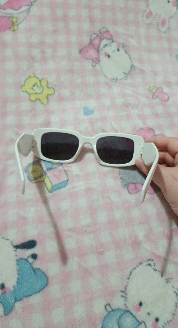 Beyaz Minimalist Kadın Güneş Gözlüğü - Görsel 3