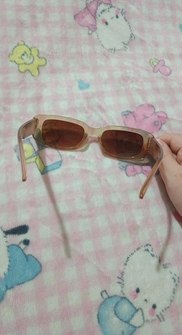 Şeffaf Bej Vintage Kadın Güneş Gözlüğü - Görsel 3