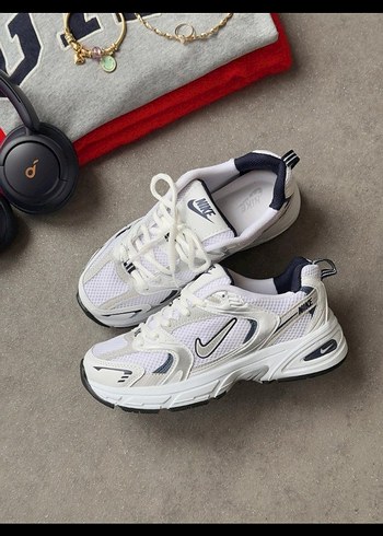 Nike Air 530 Kadın Spor Ayakkabı