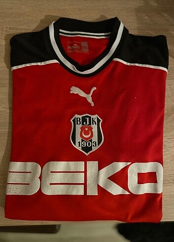 KOLEKSİYONLUK İYİ DURUMDA ORJİNAL BEŞİKTAŞ FORMASI