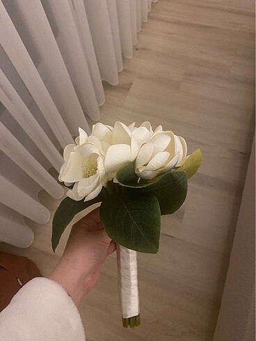  Beden Gelin çiçeği manolya