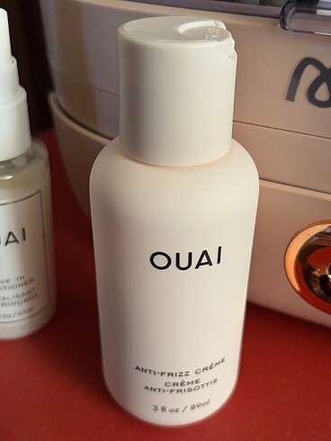 Ouai Antifrizz Kabarma Önleyici Saç Kremi