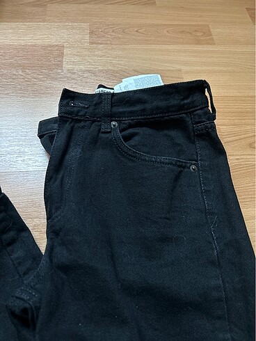 34 Beden Pull bear siyah jean