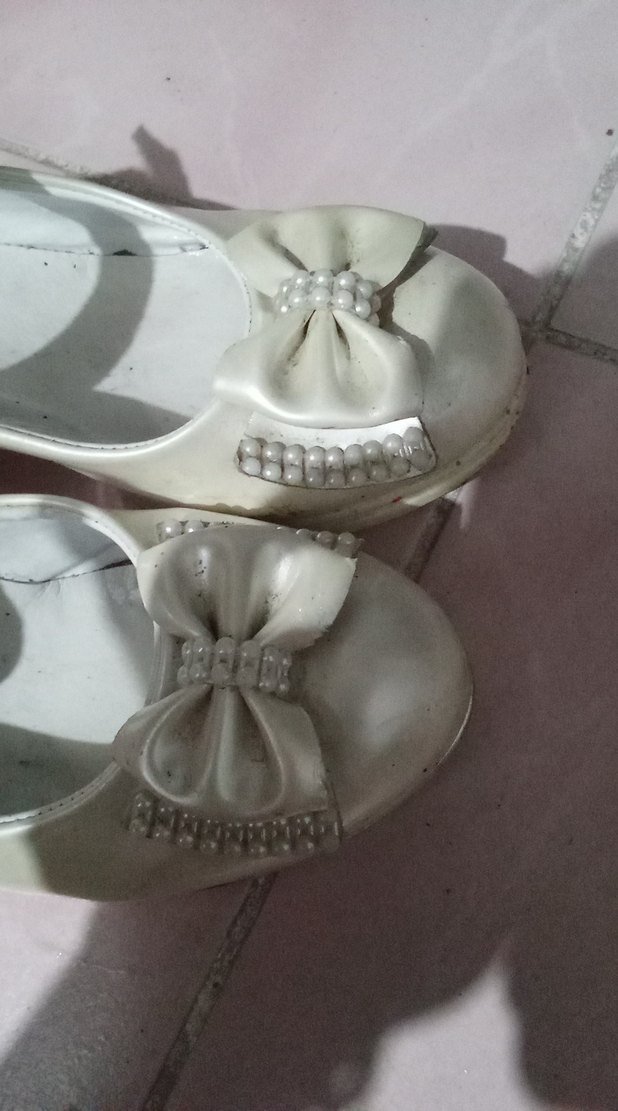 Kız Çocuk Beyaz Tokalı Babet Ayakkabı - Görsel 2