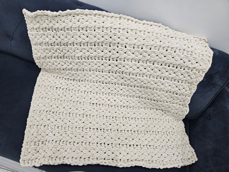 Beyaz Örgü Çocuk Battaniyesi - Görsel 2