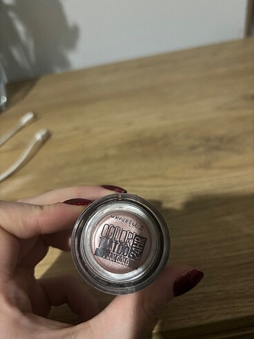 Maybelline color tattoo pembe far