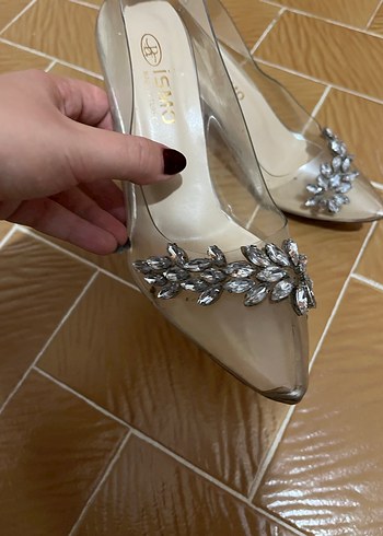 39 Beden beyaz Renk Şeffaf Taşlı Bej Stiletto Kadın Ayakkabı