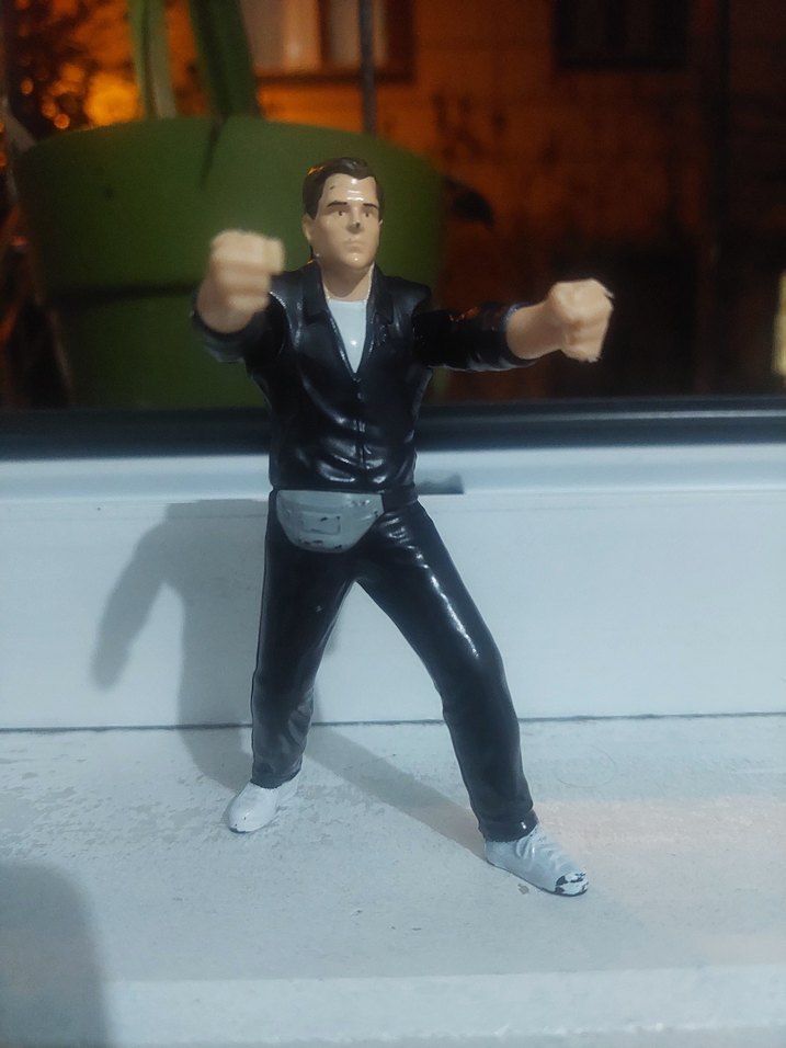 erkek figür - Görsel 4