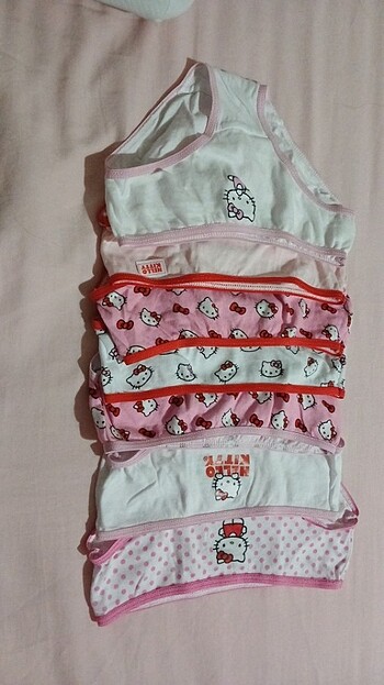 Hello Kitty Hello Kitty Orijinal Lisanslı Kız Çocuk Çamaşır Seti