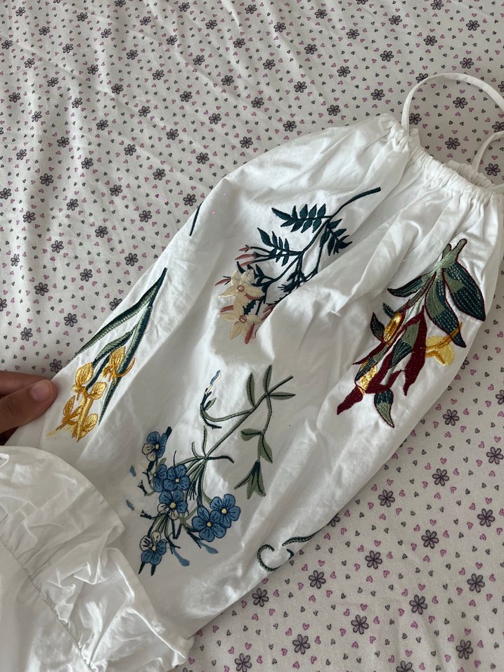 Nakışlı Beyaz Elbise - Görsel 4