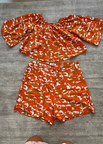 Zara Turuncu Crop Sort Takim