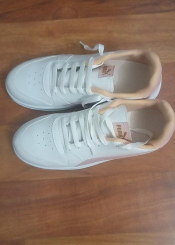 Beyaz Puma Kadın Spor Ayakkabı