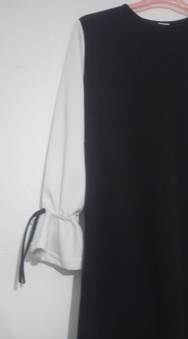 Uzun Kollu Siyah Beyaz Salaş Elbise - Görsel 2