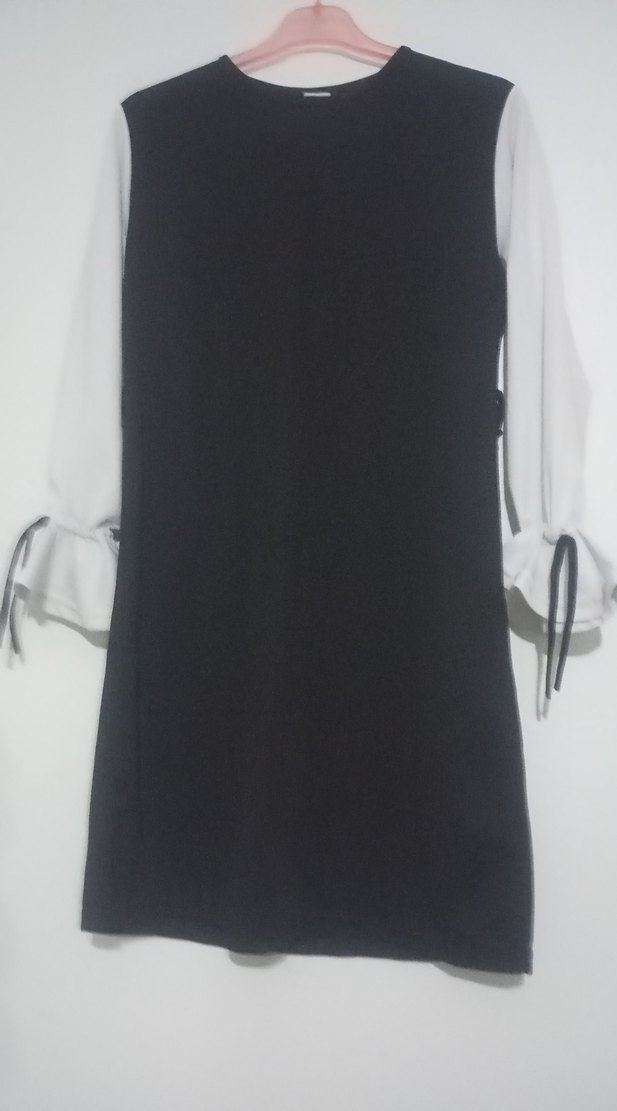 Uzun Kollu Siyah Beyaz Salaş Elbise - Görsel 3