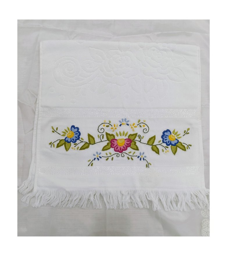 Nakışlı Beyaz Havlular Seti - Görsel 5
