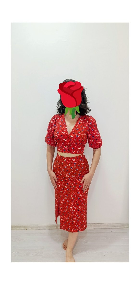 Kırmızı Çiçek Desenli V Yakalı Midi Elbise - Görsel 2
