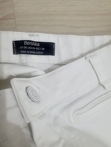 36 Beden Bershka beyaz kot pantolon