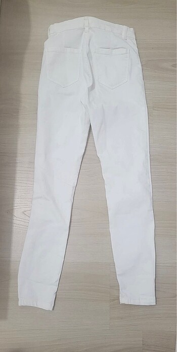 Bershka Bershka beyaz kot pantolon