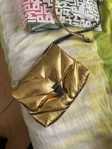 Zara gold canta