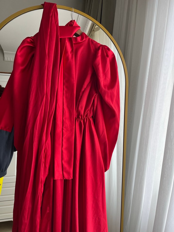 Kırmızı saten abiye şal ve çanta - Görsel 3