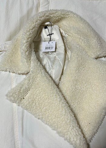 Koton Beyaz Midi Kruvaze Peluş Yaka Kaban - Görsel 2