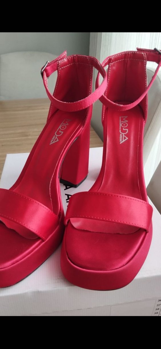 Acil satııık uyKırmızı Parlak Platform Topuklu Kadın Ayakkab - Görsel 3