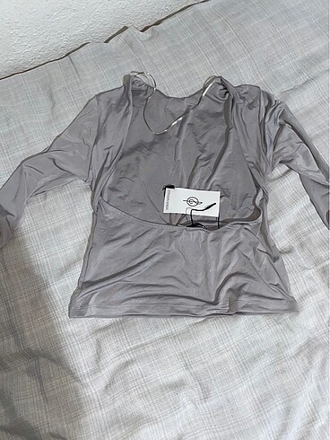 sırt dekolteli crop - Görsel 2