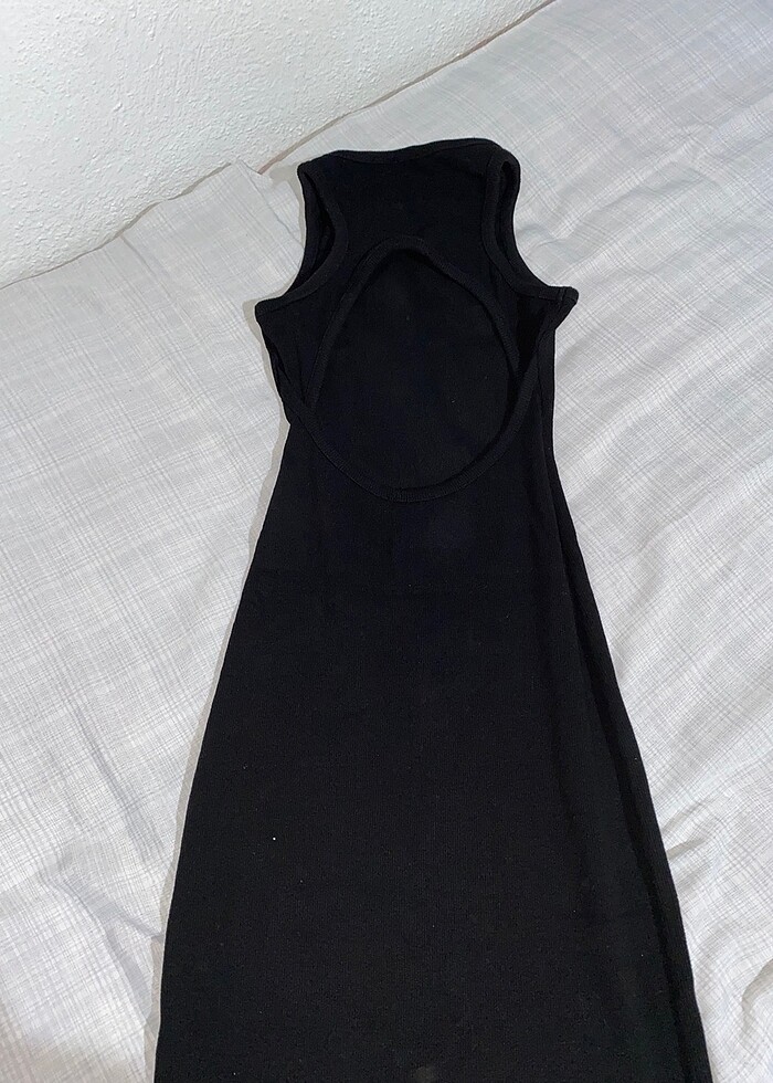 sırt dekolteli elbise - Görsel 3