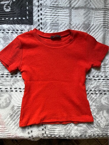TRENDYOLMİLLA Vücuda Oturan Basic Tshirt