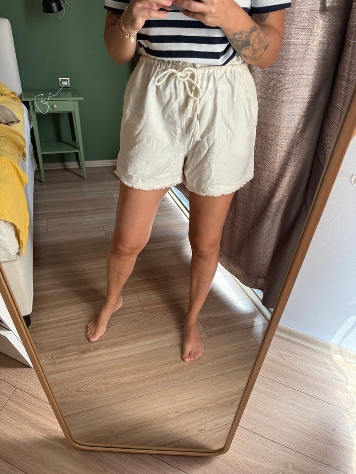 Beyaz Mini Sort - Görsel 3