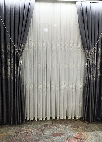 Orta desenli fon perde - Görsel 2